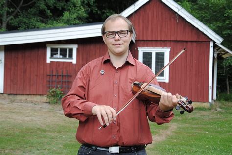  Vid Älvstranden En Långsam Melodi Som Blänker I Folkmusiken